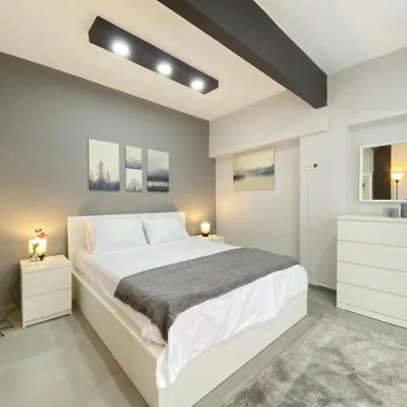 Cozy In Goztepe Апартаменты *